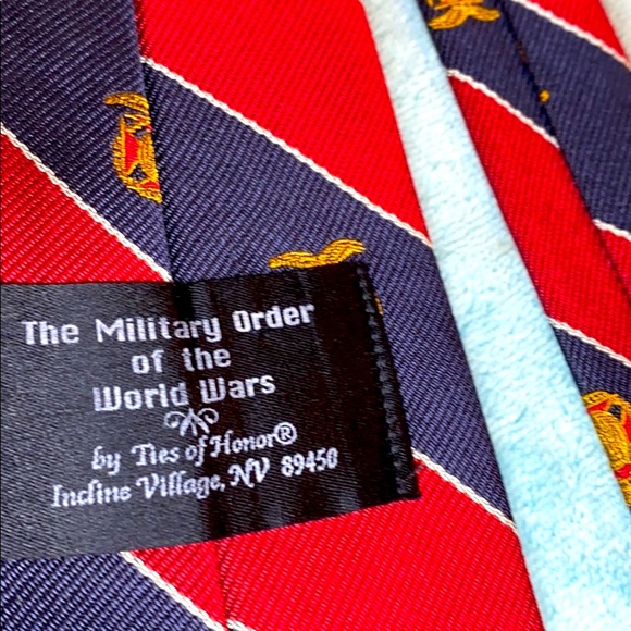 Vintage Ties of Honor Silk blend, red & navy blue tie - Picture 5 of 6